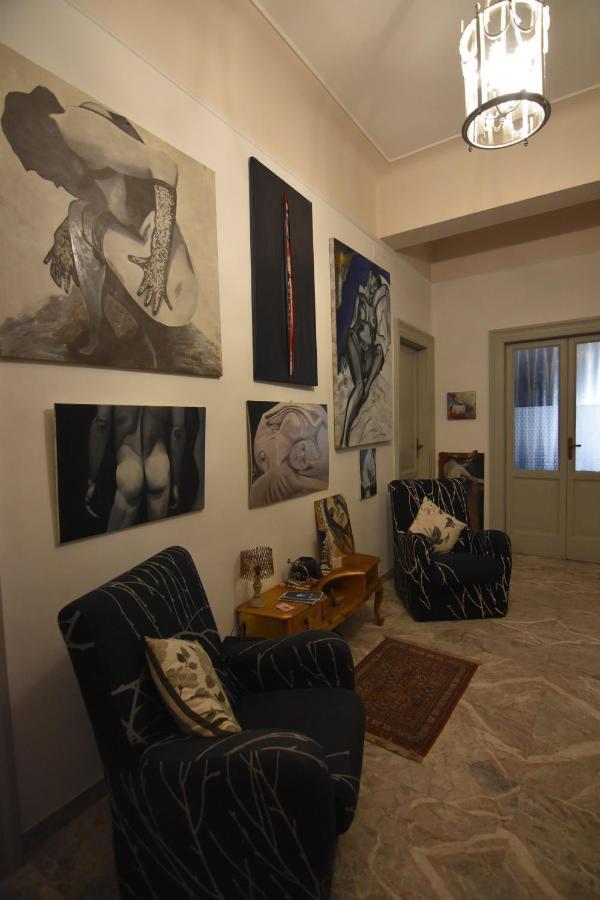 A Casa Dell'Artista Viki Bed & Breakfast Iesi Exterior photo