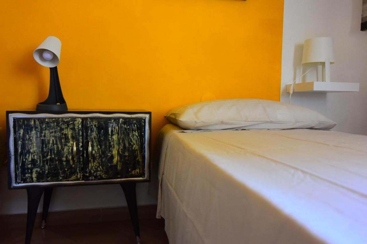 A Casa Dell'Artista Viki Bed & Breakfast Iesi Exterior photo